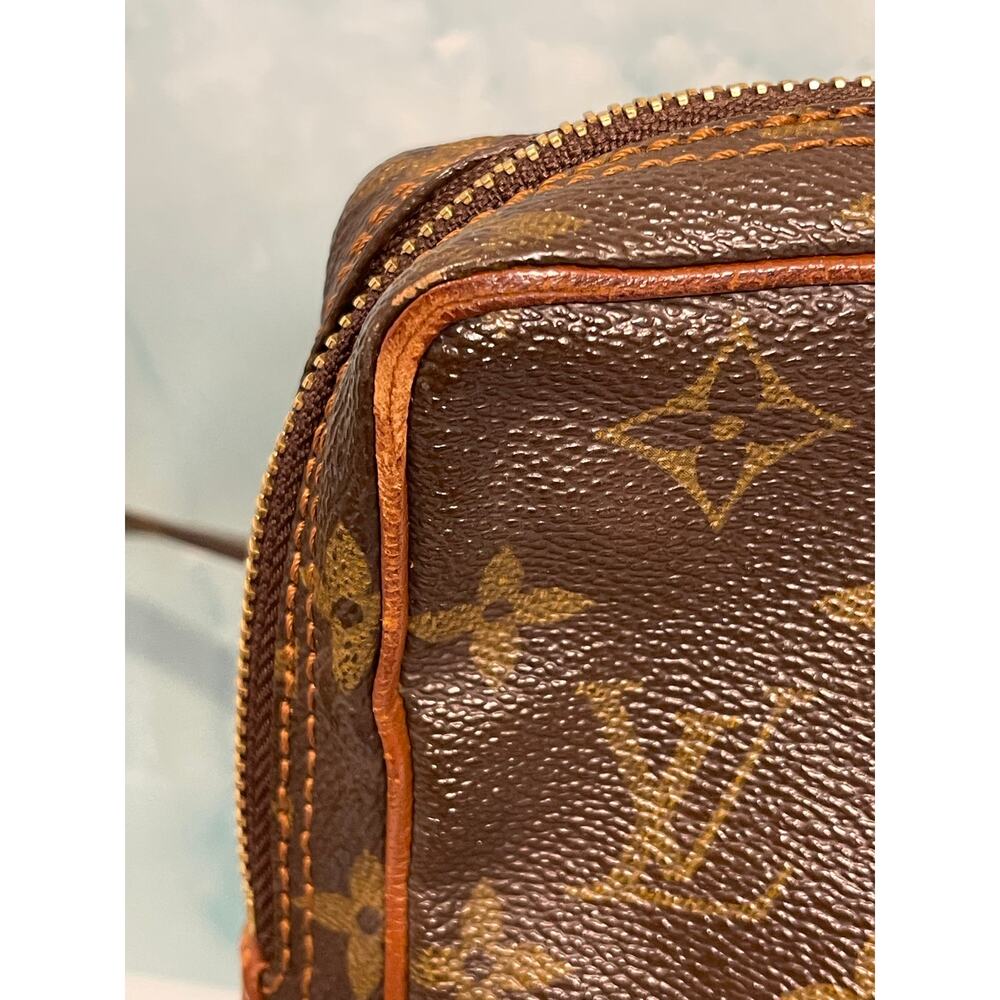 Auth Vintage Louis Vuitton Monogram Mini Amazone Crossbody Bag - Picture 11 of 16